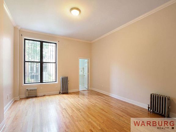 3rd image of 103 W 119th St APT 1