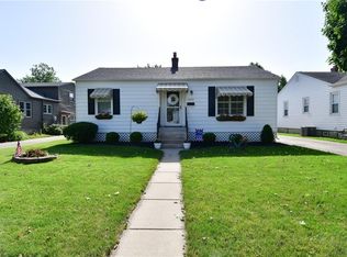 1833 Eisenhower Dr, Indianapolis, IN