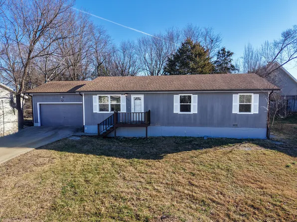 600 S 10th Avenue, Ozark, MO 65721