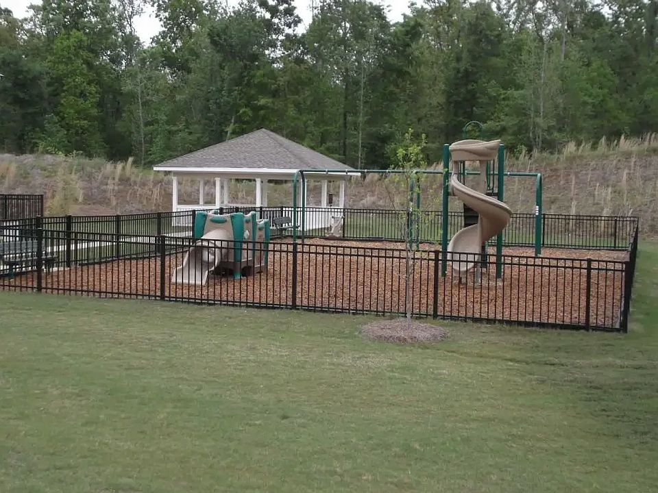 2nd image of 3029 Heritage Pl NE #7202