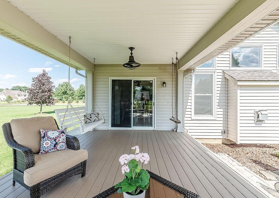 2nd image of 111 Bermuda Dr