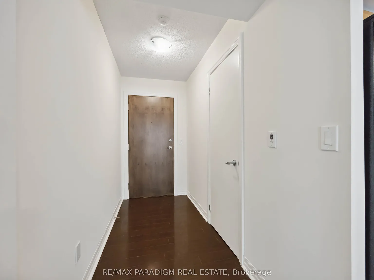 1 bed, $2,400 — Photo 4