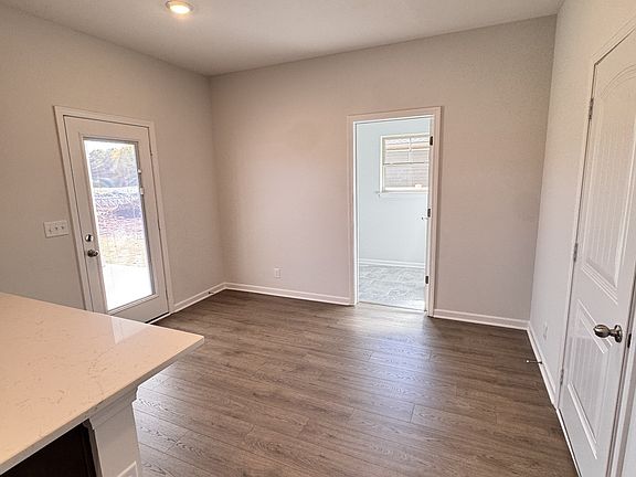 eat in breakfast area