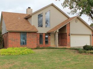 301 Christopher Todd Dr, Moore, OK 73160