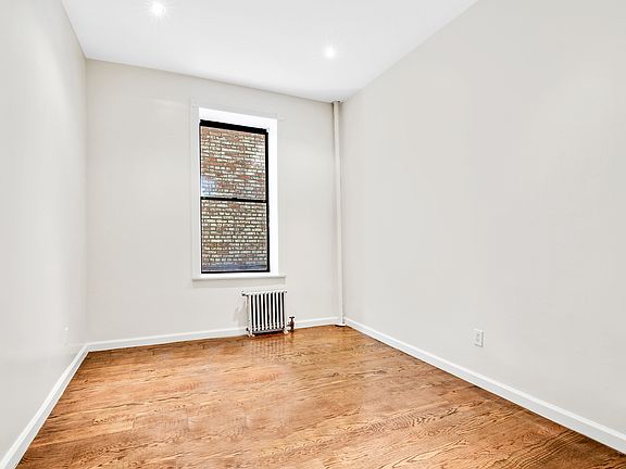 3rd image of 321 W 94th St APT 1NE