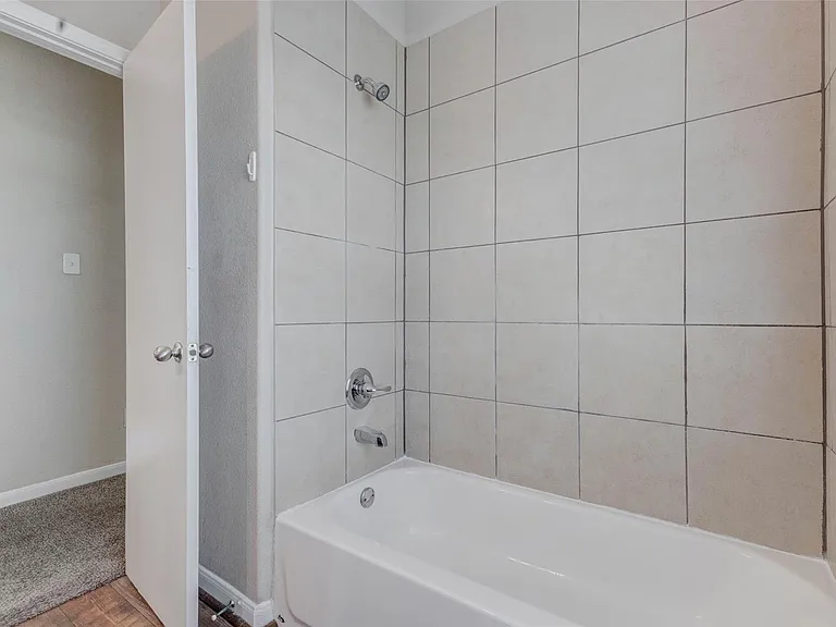 8622 Torcello St — Photo 19