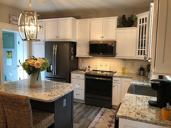 4th image of 7 Lowcountry Place Ln