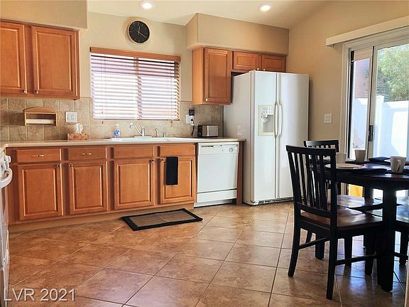 3rd image of 5395 Cholla Cactus Ave