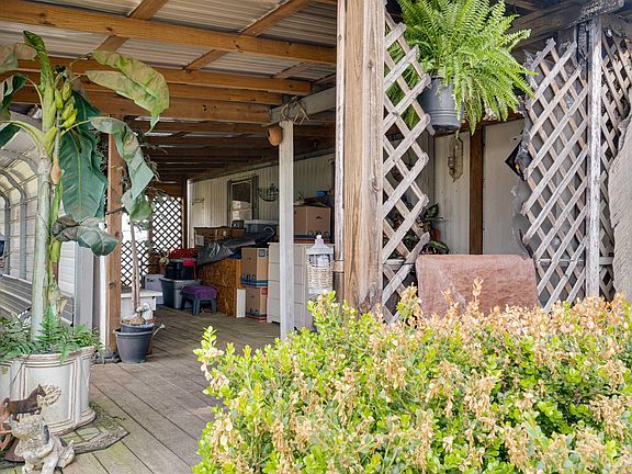 3rd image of 24 Barker Rd