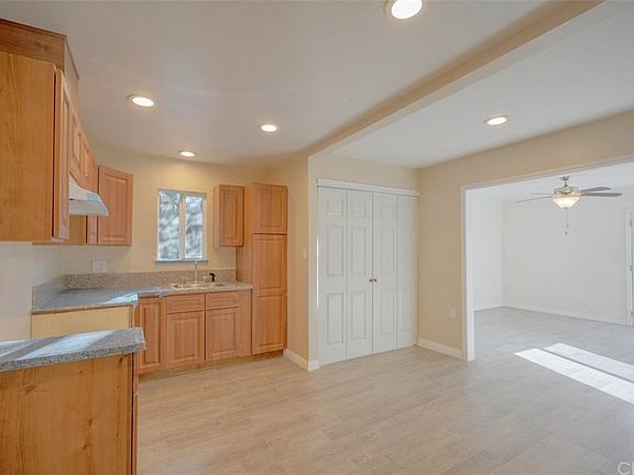 3rd image of 119 Basetdale Ave