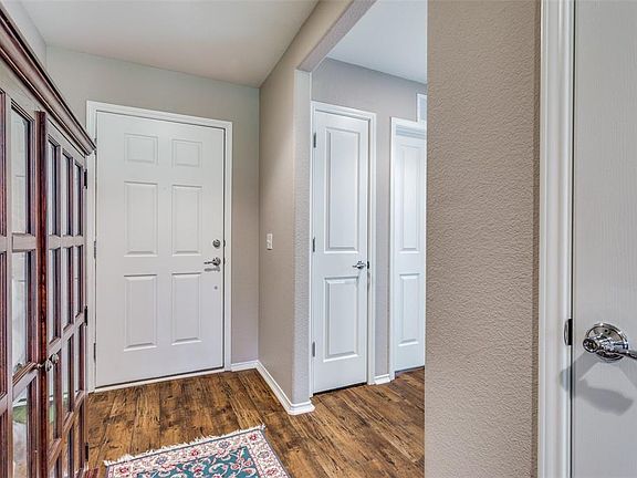 4th image of 15825 Coyote Hill Dr
