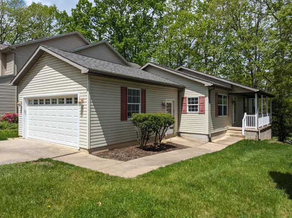 612 Benjamin Ct, State College, PA 16803