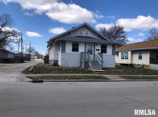315 N Walnut St, Taylorville, IL 62568