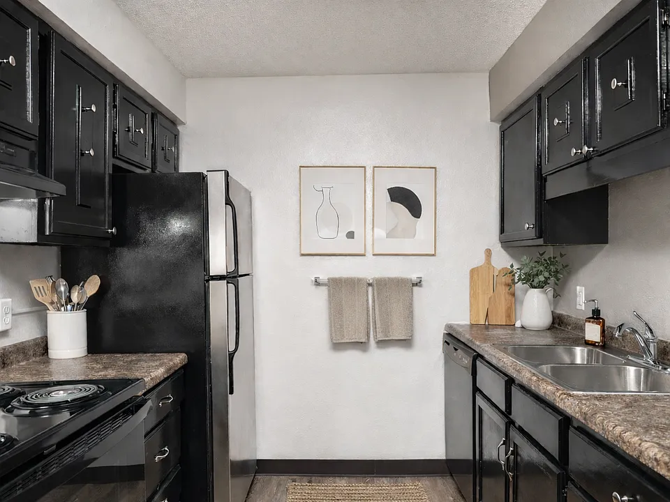 2206 Thunder Ridge Blvd