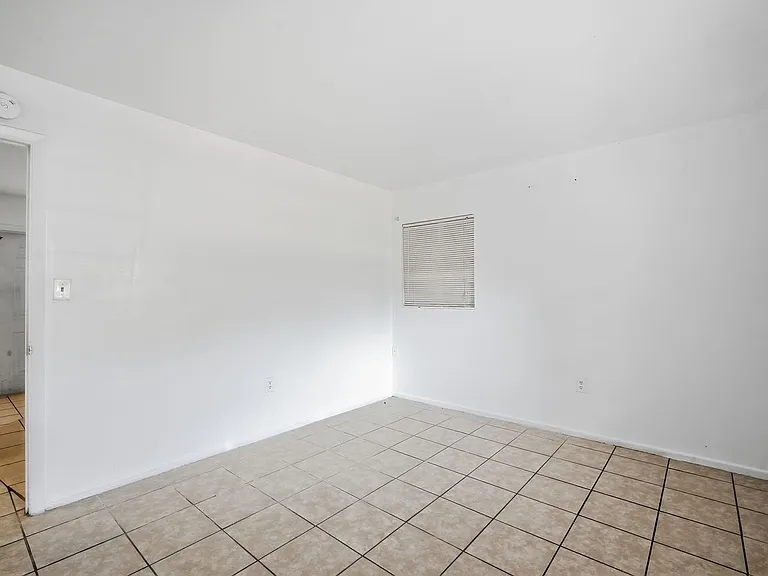 5801 11th Street Ct E — Photo 12