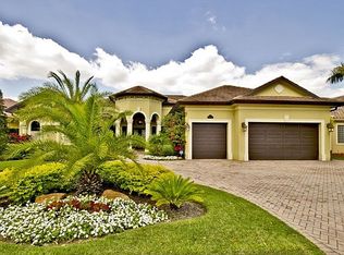 14669 Beaufort Cir, Naples, FL 34119