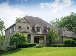 1989 Palatine Rd, Inverness, IL 60067