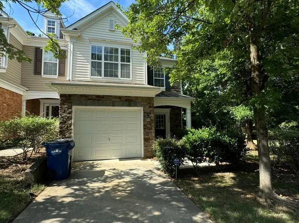 4220 Camden Woods Ct, Raleigh, NC 27612
