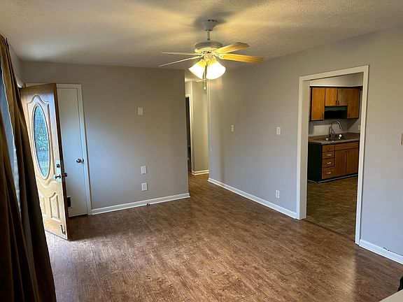 5th image of 823 Bass Ln