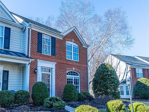 2nd image of 3107 Friars Walk Ln