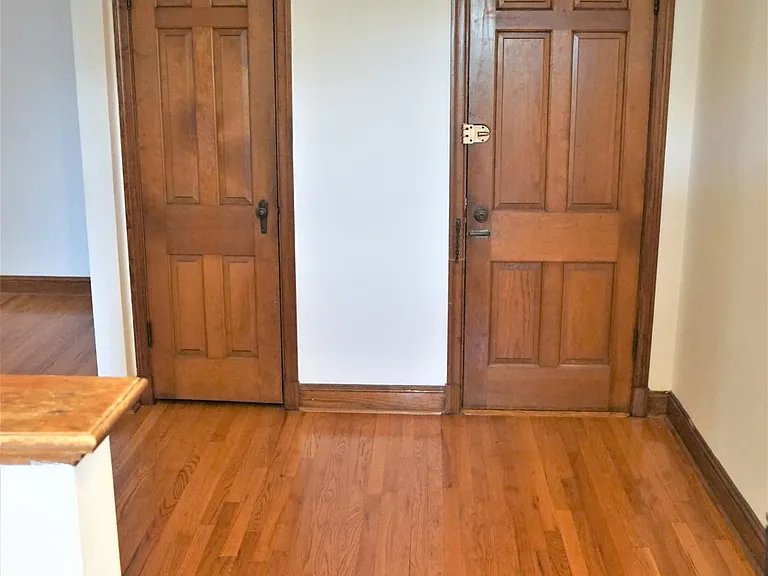 1265 Moorlands Dr — Photo 6