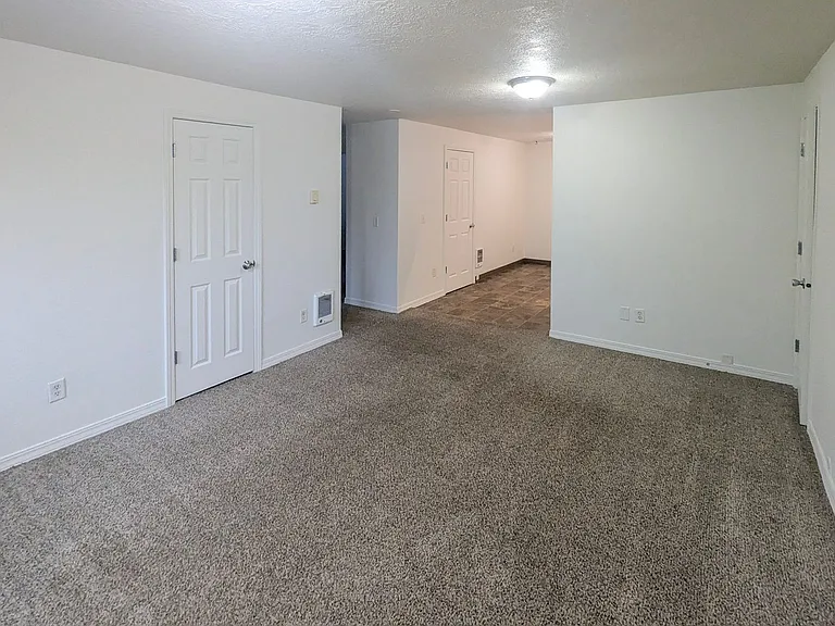 3426-3442 Hadley St NE — Photo 16