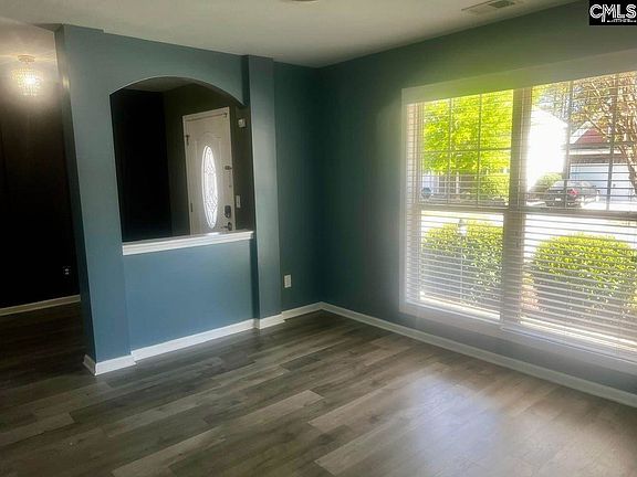 5th image of 175 Ashewicke Dr