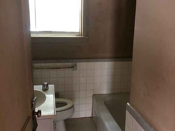 3rd image of 1501 Belwood St