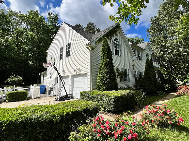 812 Bryson Arch — Photo 4