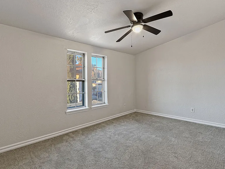6637 Mariposa Dr — Photo 17