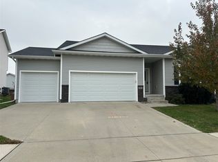980 Juniper Dr, Carlisle, IA 50047