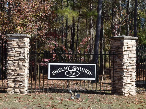 201 Leray Dr #123, Calera, AL 35040