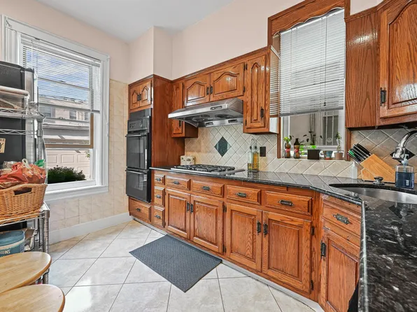 2154 60th Street image 22 of 29