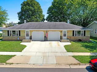 1266 Primrose Ln, Neenah, WI 54956