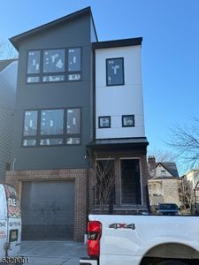 39 S 9th St, Newark, NJ, 07107