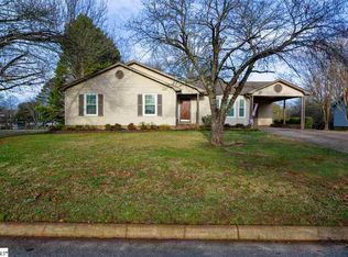 101 Castlebridge Ct, Simpsonville, SC 29681