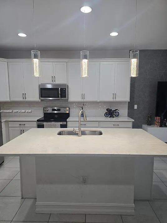 3 bed, 2.5 bath, 1728 sqft, $3,350 — Photo 3