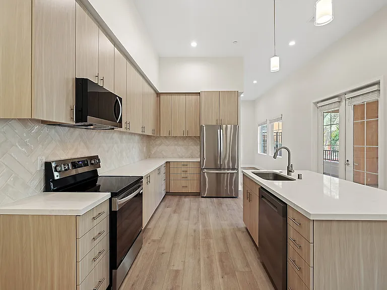 Renaissance at Uptown Orange — Photo 20
