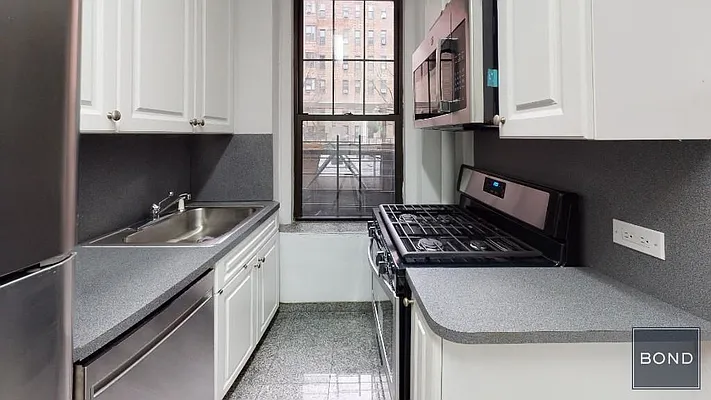 Rented by Bond New York | media 3