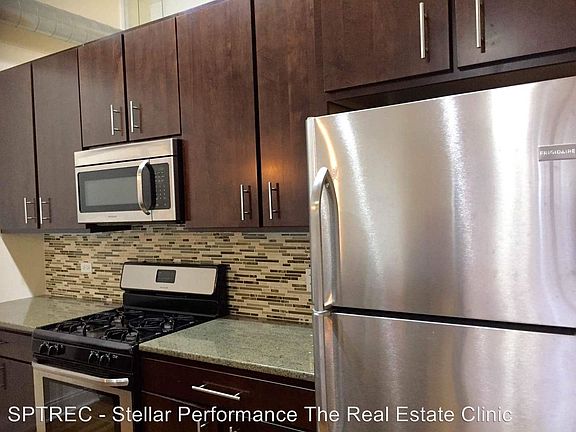 5th image of 2778 N Milwaukee Ave APT 201