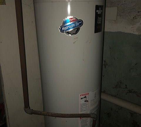 5th image of 225 Auburn Ave