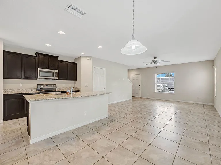 4836 Chatterton Way — Photo 6