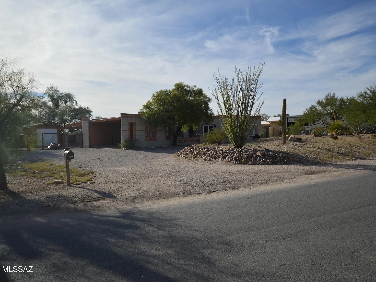 4 bed, 2.0 bath, 2290 sqft, $2,950 — Photo 1