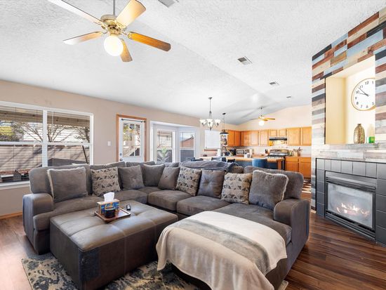 8019 Lynnhaven Pl NW, Albuquerque, NM 87120