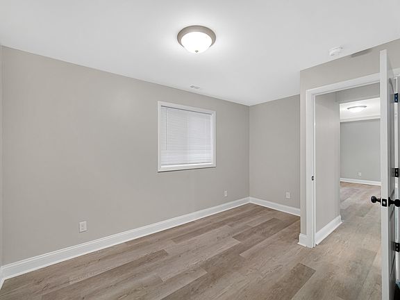 5th image of 215 East St #11131472