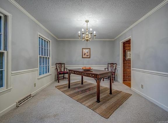 5th image of 3708 Saint Charles Ct