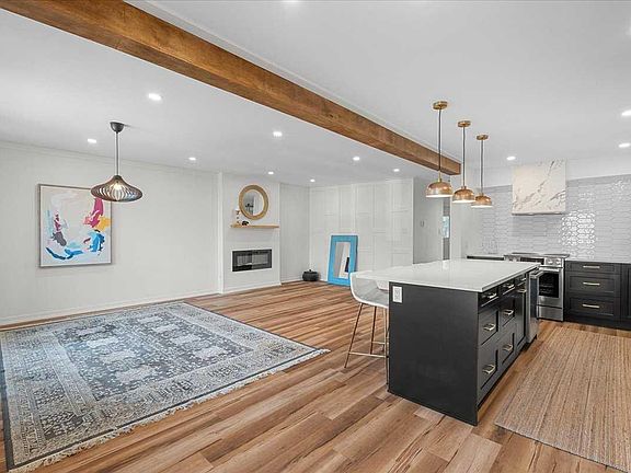 5th image of 2023 35th Ave SW