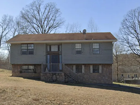 8805 Shady Wood Ln, Hixson, TN 37343