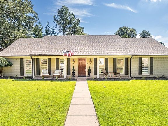 3rd image of 2446 Redbud Trail Dr
