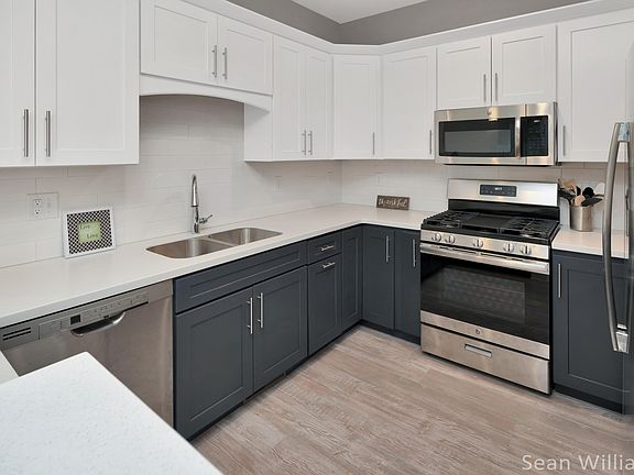 3rd image of 10479 Cottage Way #0